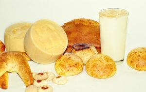 Comidas colombianas, masas de maíz, queso y leche